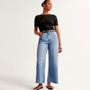 Abercrombie & Fitch Curve Love High Rise Cropped Wide Leg Jeans Size 29
